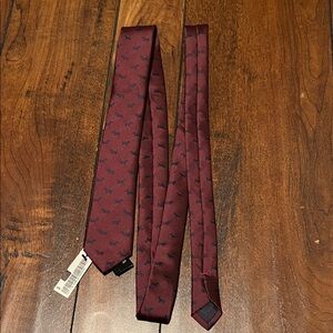 H&M Elegant Burgundy Patterned Tie